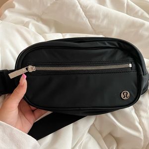 Lululemon crossbody belt bag